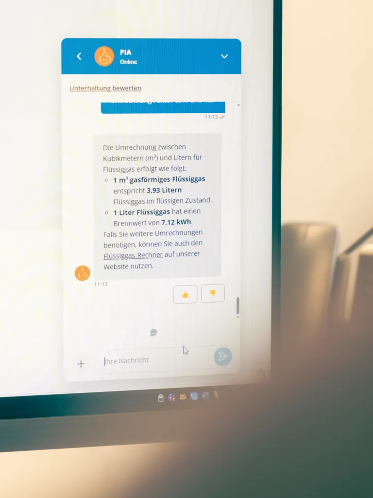 Beispielhafte Nutzung des Chatbots PIA